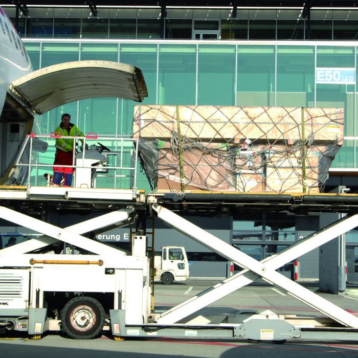 Loadmaster: The Aviation Career You Didn’t Know Existed – And Why It Could Be Perfect for You