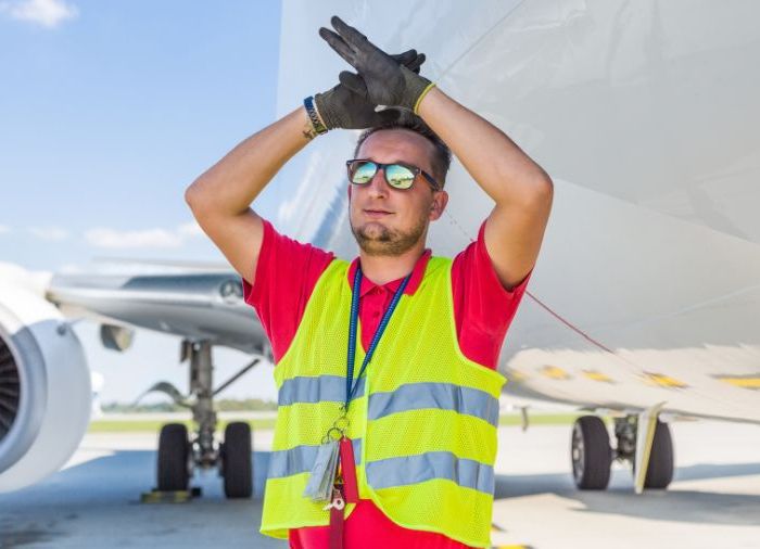 INGLÊS AERONÁUTICO — PARA OPERADORES DE HANDLING E CARGA AÉREA